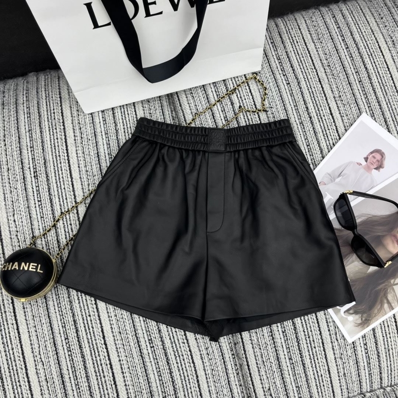 l*ew* shorts